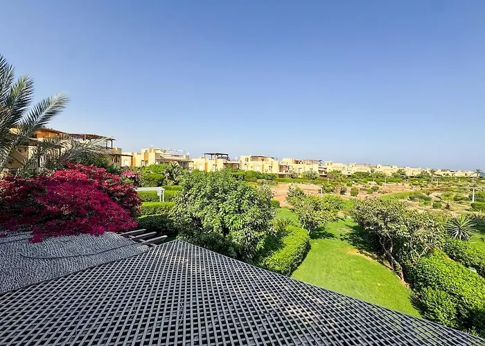 Apartment Cozy 4bdr With Sea View L Einbay Sokhna
